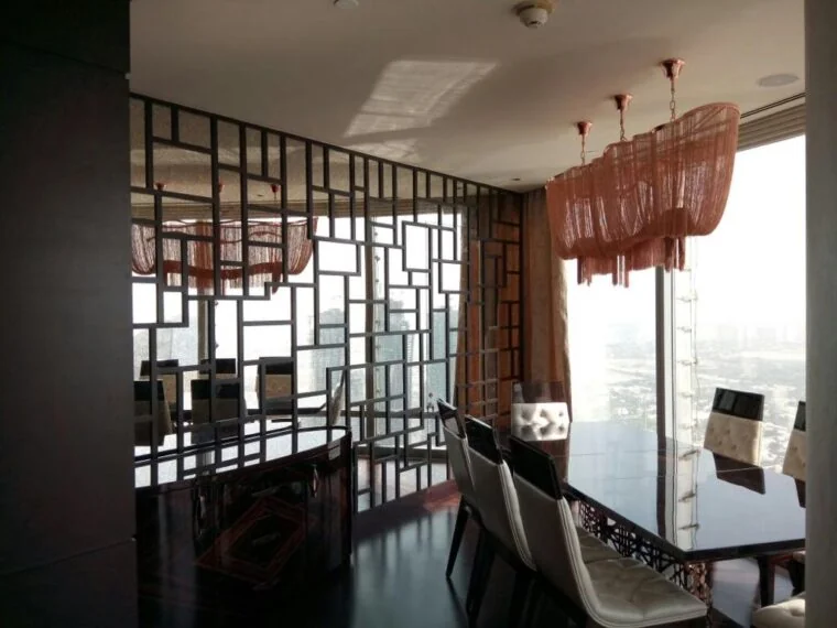 Dining interior with decorative partition